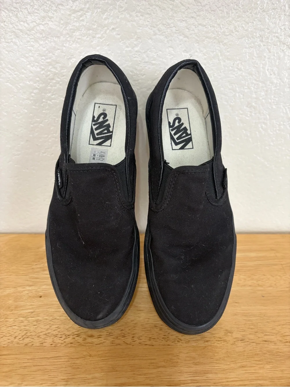 Vans All Black Classic Slip-On Canvas Loafers Size 7 Men 8.5 Women